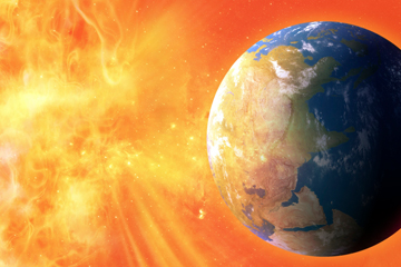 solar flare hits earth 360x240 - Danes: Sončeva nevihta dosega Zemljo, nanjo opozarja izmerjen Kp indeks vrednosti 5!